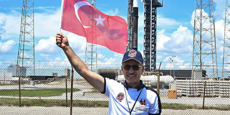 Hava, kara ve denizlerde elimiz artık daha güçlü