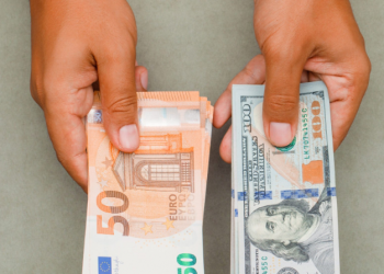 Yılın yarısında 4. 7 milyar dolar  yabancı yatırımı geldi