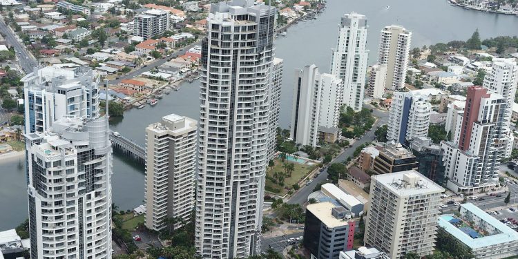 Yatırımcılar yeniden gayrimenkule yöneldi