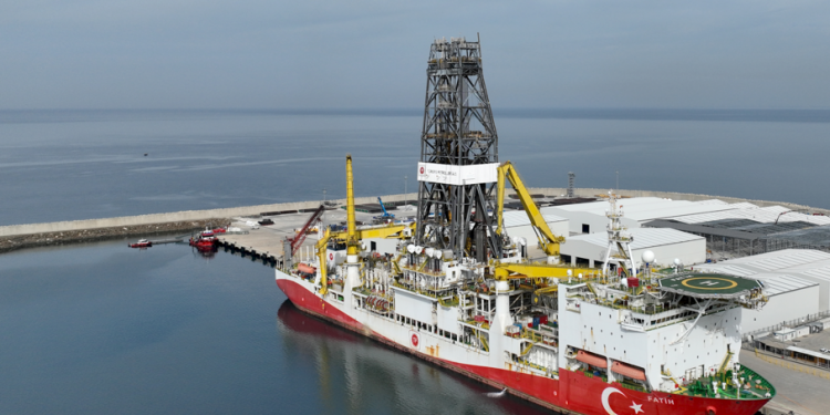 Türkiye, petrol ve doğal gaz üretiminde rekora imza attı