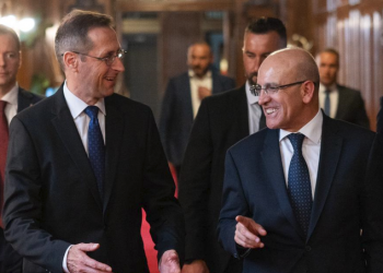 Azalan cari açığımız dezenflasyon göstergesi