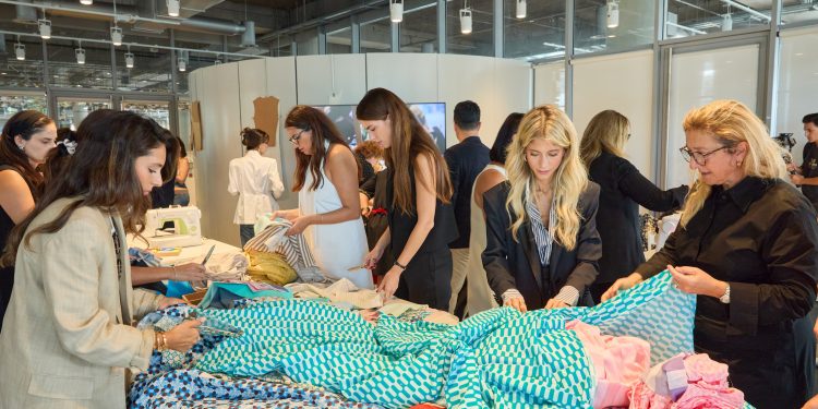 “Döngüsel Moda” için 7 bin kişiyi sanatla buluşturdu