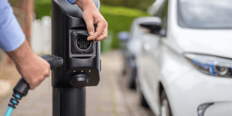 Elektrikli araç şarj soket sayısında artış sürüyor
