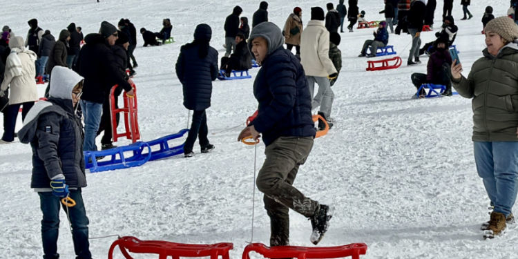 Akdağ Kayak Merkezi yeni kayak sezonuna hazır