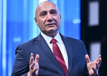 Halkbank, gençlerin önünü açan projelere imzasını atıyor