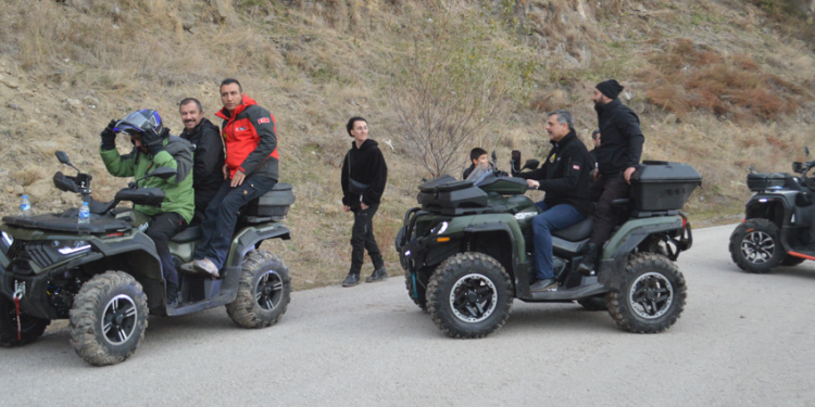 Hınıs Kanyonu’nda bisiklet off-road ve ATV turu yapıldı