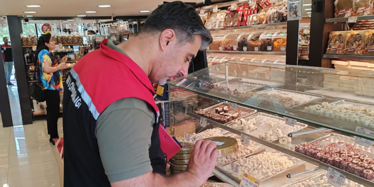 Helaline uygunluk için  resmi denetim devrede