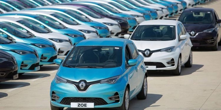 Renault’tan gençlerle “akademik” buluşma