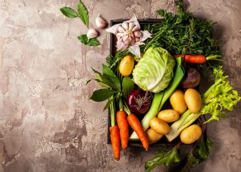 Kışlık sebze pazara gecikmeli çıktı