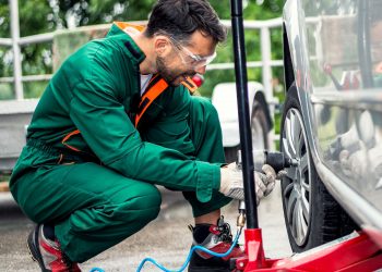 Otomotiv üretiminde “geri vites” süreci