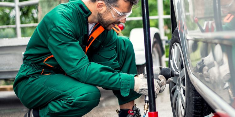 Otomotiv üretiminde “geri vites” süreci