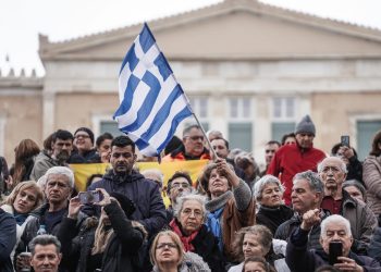 Yunanistan’da yeni bütçeye “yoksulluk” eleştirisi