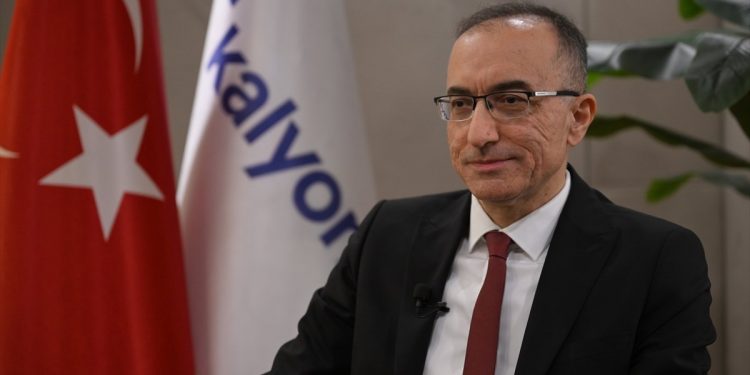 Türkiye yönünü güneşe  çevirerek büyüyecek