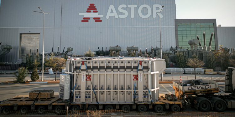Astor Enerji kurumsalda ve ciro artışında kararlı
