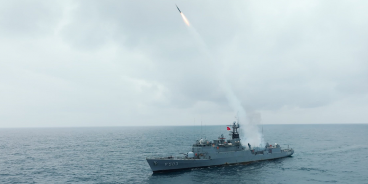 GÖKSUR su üstü platformundan ilk atışını başarıyla gerçekleştirdi