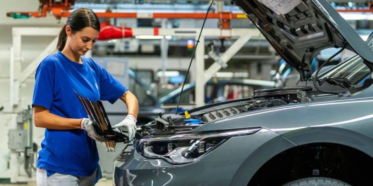 Otomotiv ihracatı ilk 2 ayda 6 milyar dolara dayandı