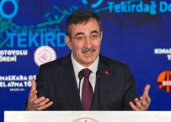 Ekonomik temeller güçlü büyük projeler sürecek