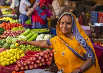 Dünya Bankası’ndan Hindistan’a “yüksek gelir” tavsiyesi