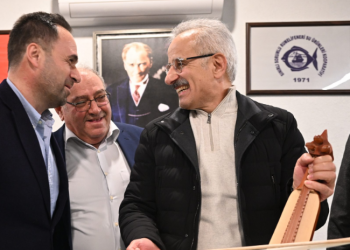 Ülkenin yolları canlandıkça ticaret de canlılık kazanıyor