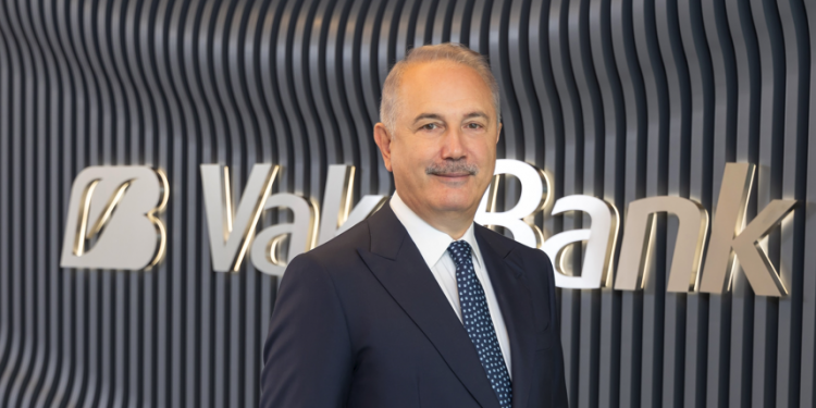 Toplumun her kesiminin yanında olmakta kararlıyız