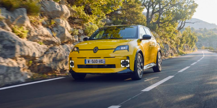 Renault 5 E-Tech Elektrikli Türkiye yollarına hazır