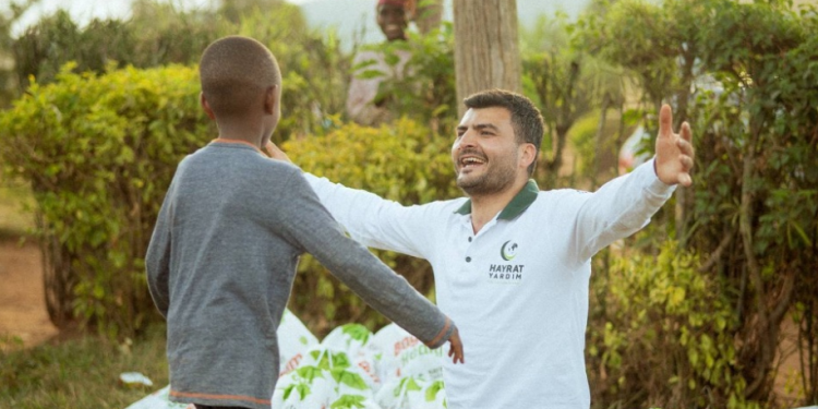 Dünyanın farklı bölgelerinde  insanlara “bayram” ettirecekler