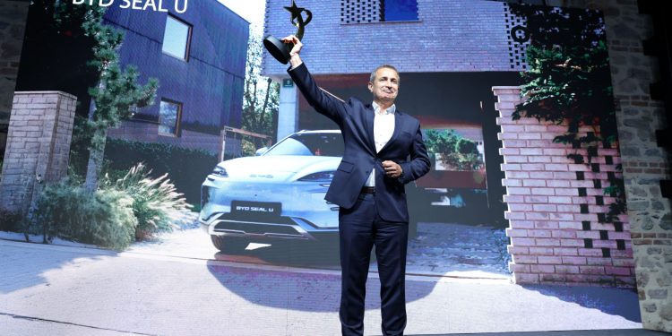 Yılın otomobili seçildi elektriklide sınıf atladı