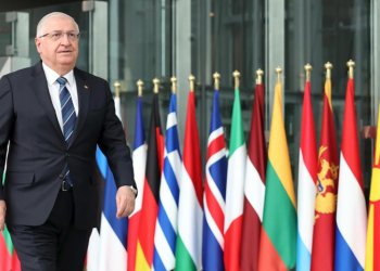 Savunma sanayisinde gelinen güç gıptayla takip ediliyor