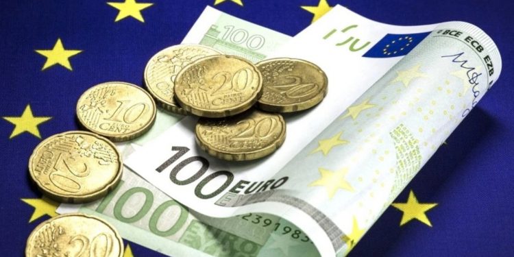 AB, İngiltere ile mali arayışlar içerisinde