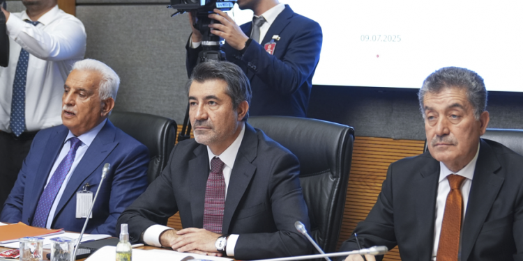 Aktif büyüklükle birlikte kredilerde de büyüdük