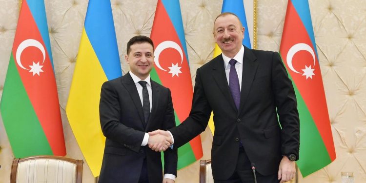 Azerbaycan’dan Ukrayna’ya insani yardım desteği