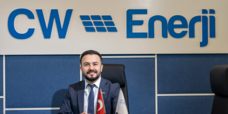 Çatılardaki GES projeleriyle sanayide maliyetleri düşürüyor