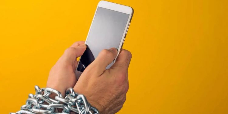 Telefonu elinize günde kaç kez alıyorsunuz?