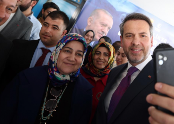 Nükleer enerji sürecinde gerilerde kalamayız