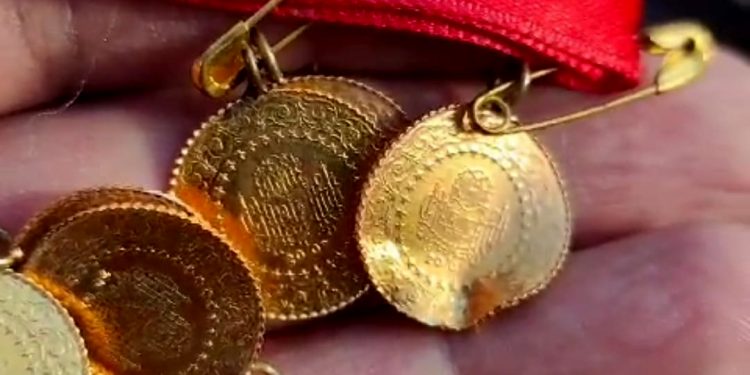 Vatandaş güvenli liman arayışında piyasalar “Altın” vuruş beklentisinde