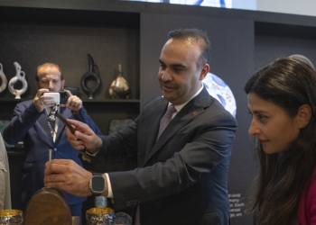 Alın ve akıl terimizle teknolojiye yön veriyoruz