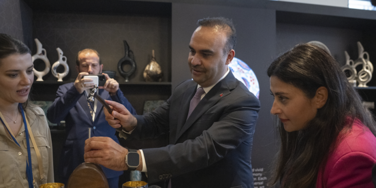 Alın ve akıl terimizle teknolojiye yön veriyoruz