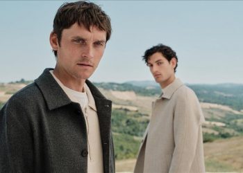 D’S damat “Kışın Derin Tonları” koleksiyonunu vitrine çıkardı