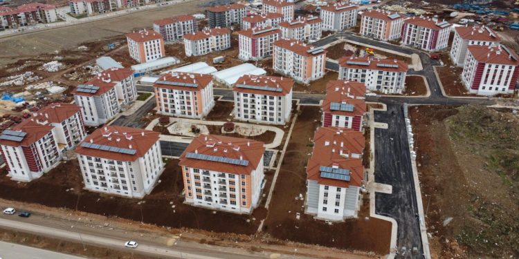 Üç büyük depremin etkilediği Elazığ’a 34 bin 625 konut