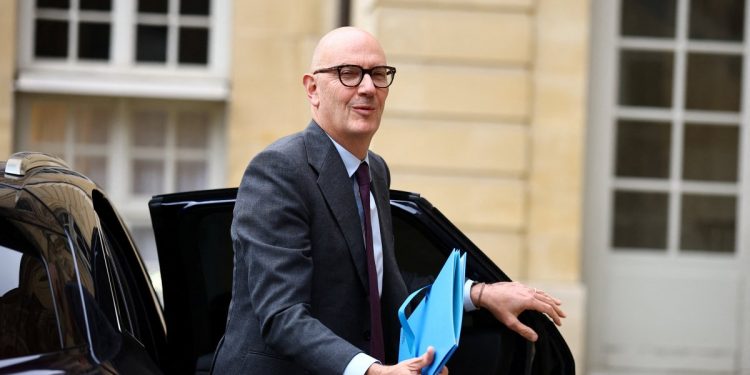 Fransa kredi notunu “sağduyu”ya bağladı