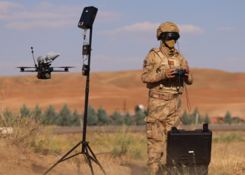 Milli kamikaze dron KarguFPV zırh delici harp başlığıyla hedefi vurdu