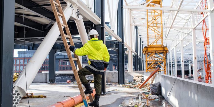 Şantiyelerdeki haraketlilik her geçen gün artıyor