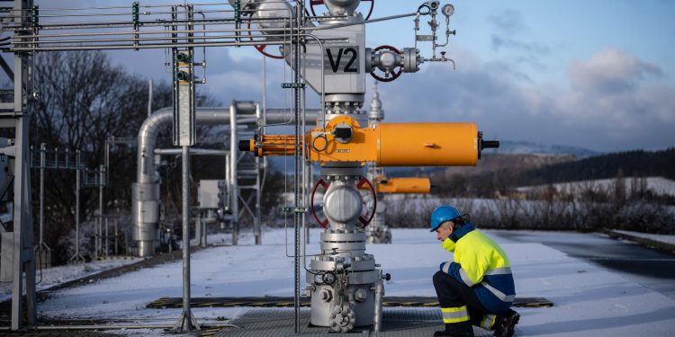 Yerli petrol ve gaz aranacak enerjinin yolu çeşitlenecek
