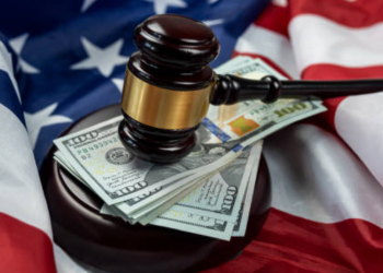 Federal hükümetin en uzun süreli kapanması sona erdi