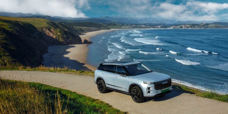 Hızla yol alırken büyümeyi sürdürdü