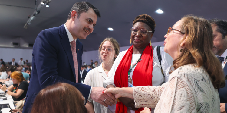 Çevre politikalarını belirleyen  platformun direksiyonundayız