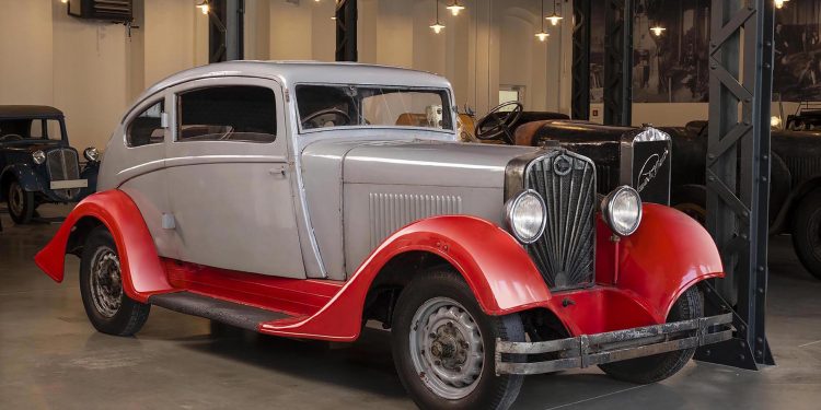 Tarihinin efsaneleşmiş modellerini sergiliyor