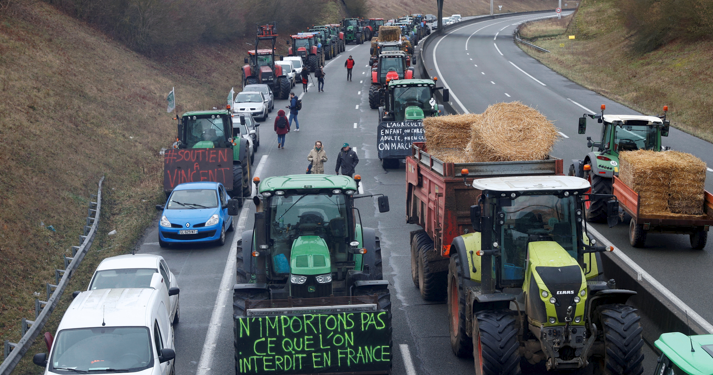 Fransız çiftçiler haksız rekabete karşı tepkilerini sürdürüyor