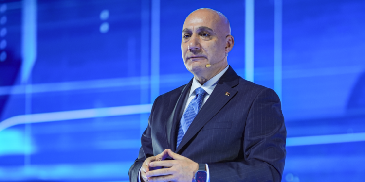 Finans sektörünü “elektriklendirdi” projelerini çeşitlendirdi