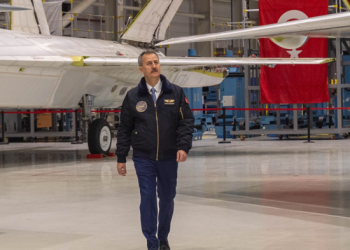 Türk savunma sanayisi yatırımlarıyla deprem bölgesine katkı sağladı